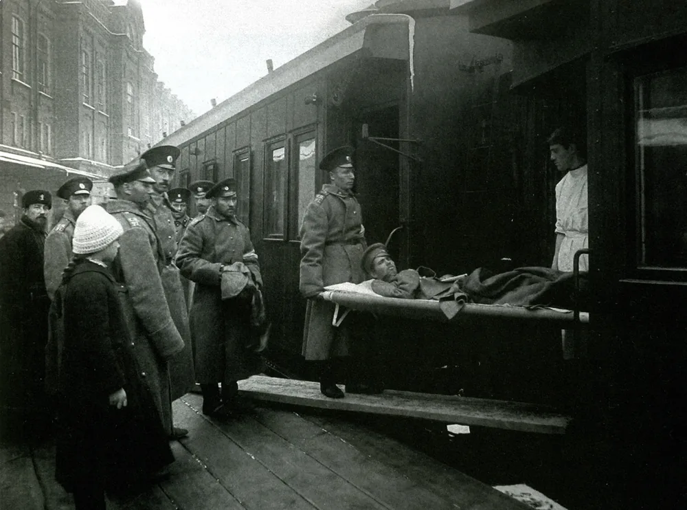 Ein Lazarettzug mit Verwundeten in Moskau, 1914
