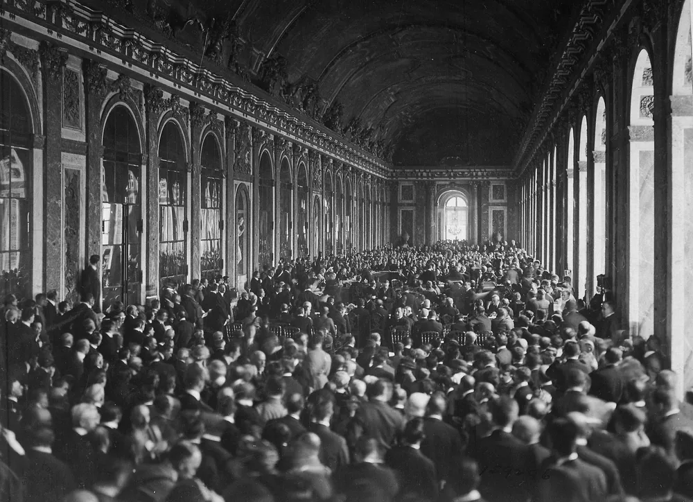 Die Unterzeichnung des Versailler Vertrags im Spiegelsaal, 28. Juni 1919